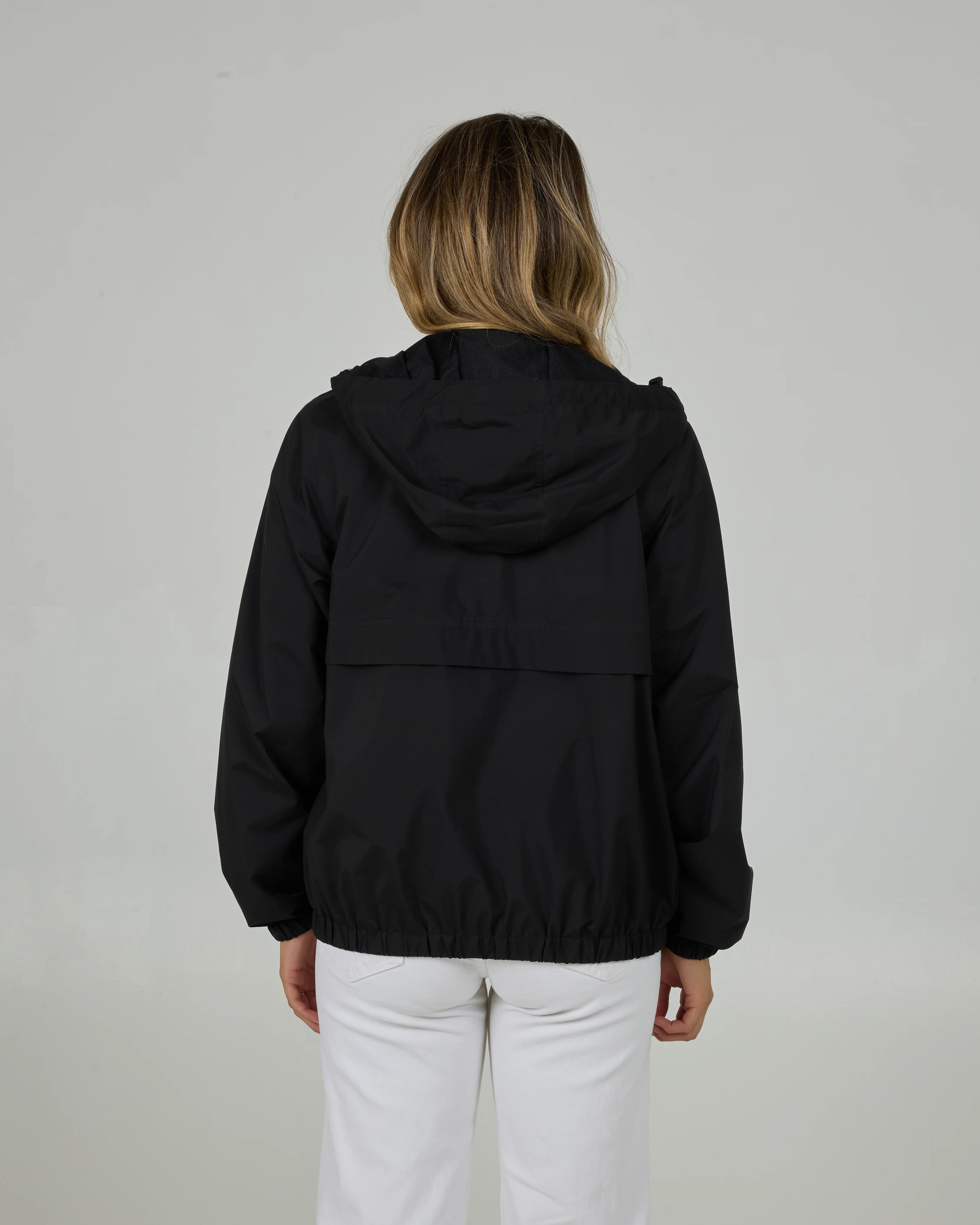 Barrier Windbreaker - Black - Image 3
